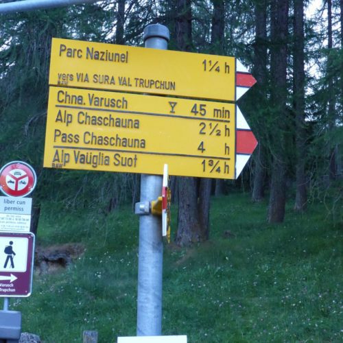 Abzweigung bei Prasüras (rechts)