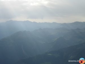 Richtung Surselva (Tschingelhörner und Ringelspitz)