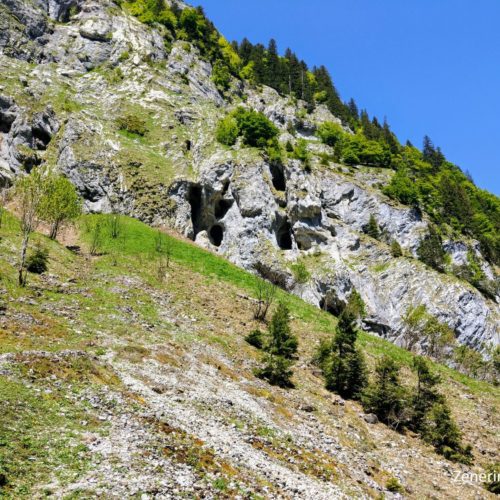 Höhlen am Talalpsee