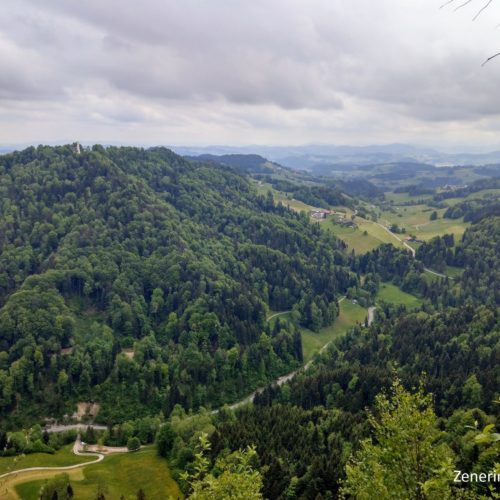 Ausblick vom Groot (995 m ü.M.) auf die St. Iddaburg