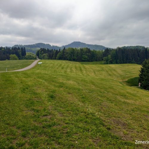 Entlang der Strasse nach Rotbühl