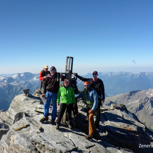 Gruppen Gipfelfoto Rheinwaldhorn