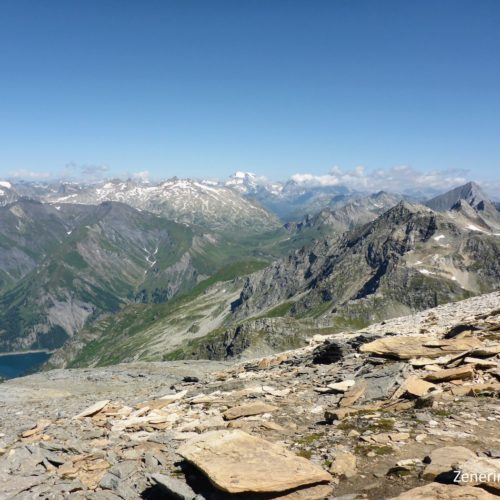 Ausblick Lago di Luzzone, Glarneralpen und Surselva