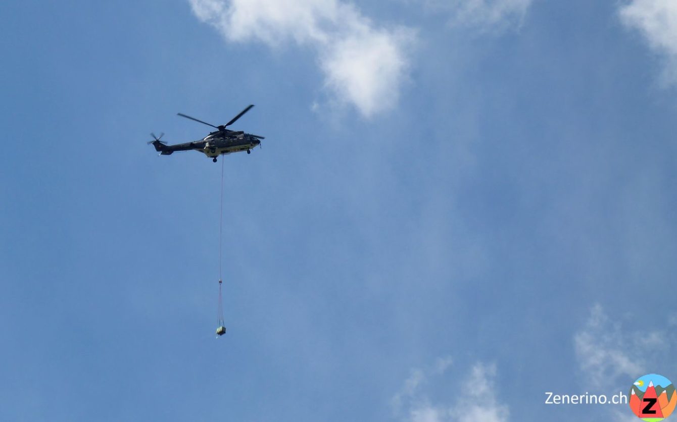 Super Puma, Lieferung neuer Brunnen Zapporthütte