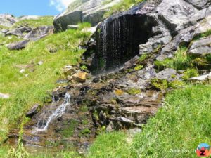 Erfrischende Dusche Zapporthütte