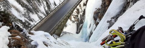 Titelbild Eisklettern Brückenfall Avers