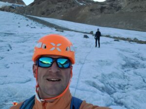 Entspannte Seilschaft auf dem Persgletscher