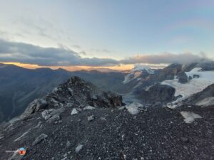 Sonnenaufgang am Hintergrat