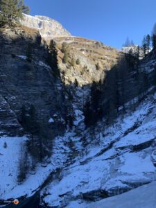 Schlucht Avers und Kapelle Cresta